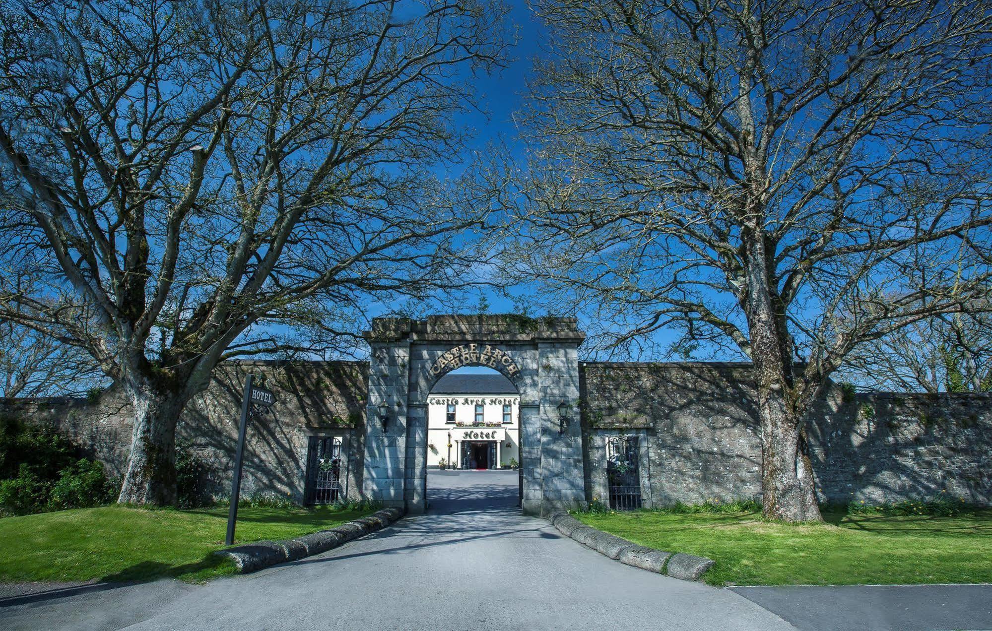 Castle Arch 3*